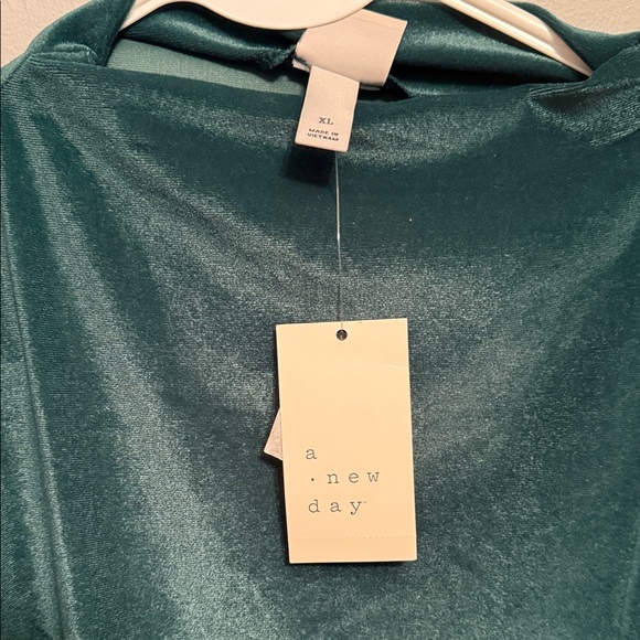 A New Day Green Midi Dress - Picture 2 of 3